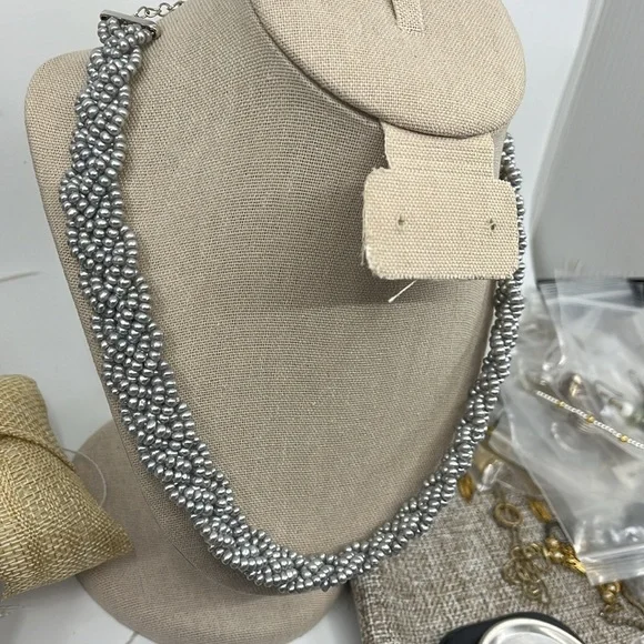 Vintage Honora 16-20" Adjustable Grey Pearl Necklace - Picture 4 of 16